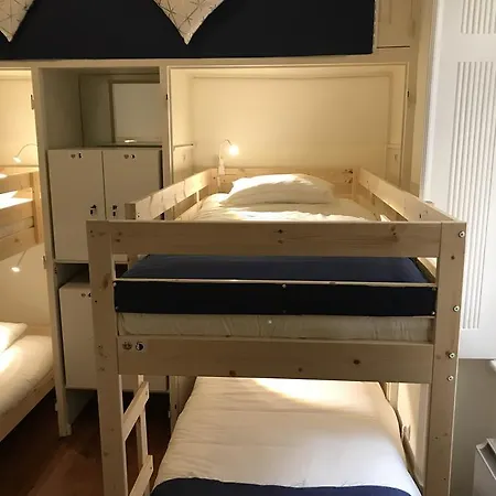 旅馆 酷人旅舍 *